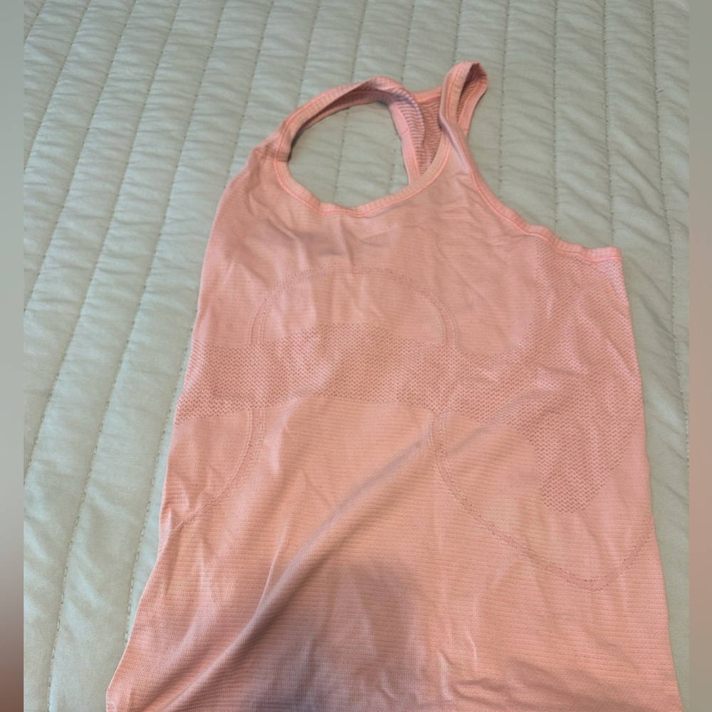 Lululemon running tank size 6